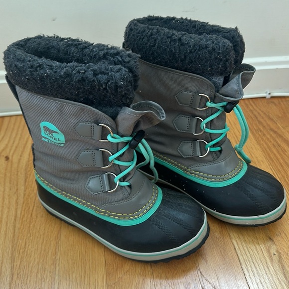 Sorel YOOT PAC™ NYLON YOUTH WATERPROOF BOOT size 3 - Picture 1 of 7